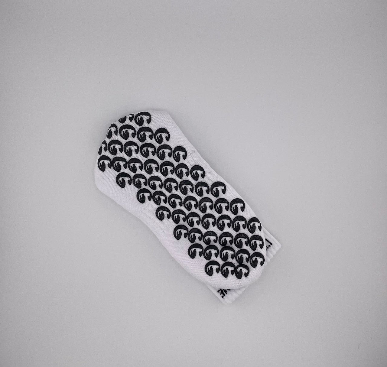 GOAT Grips™ – High-performance Grip Socks