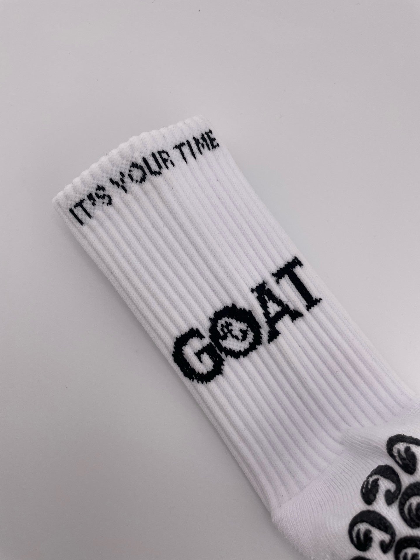 GOAT Grips™ – High-performance Grip Socks