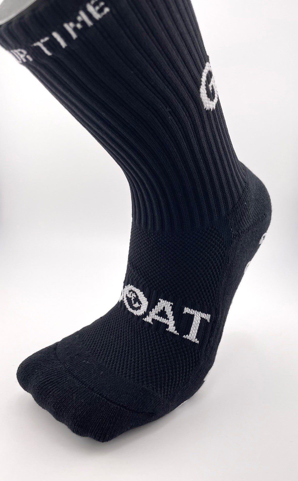 GOAT Grips™ – High-performance Grip Socks