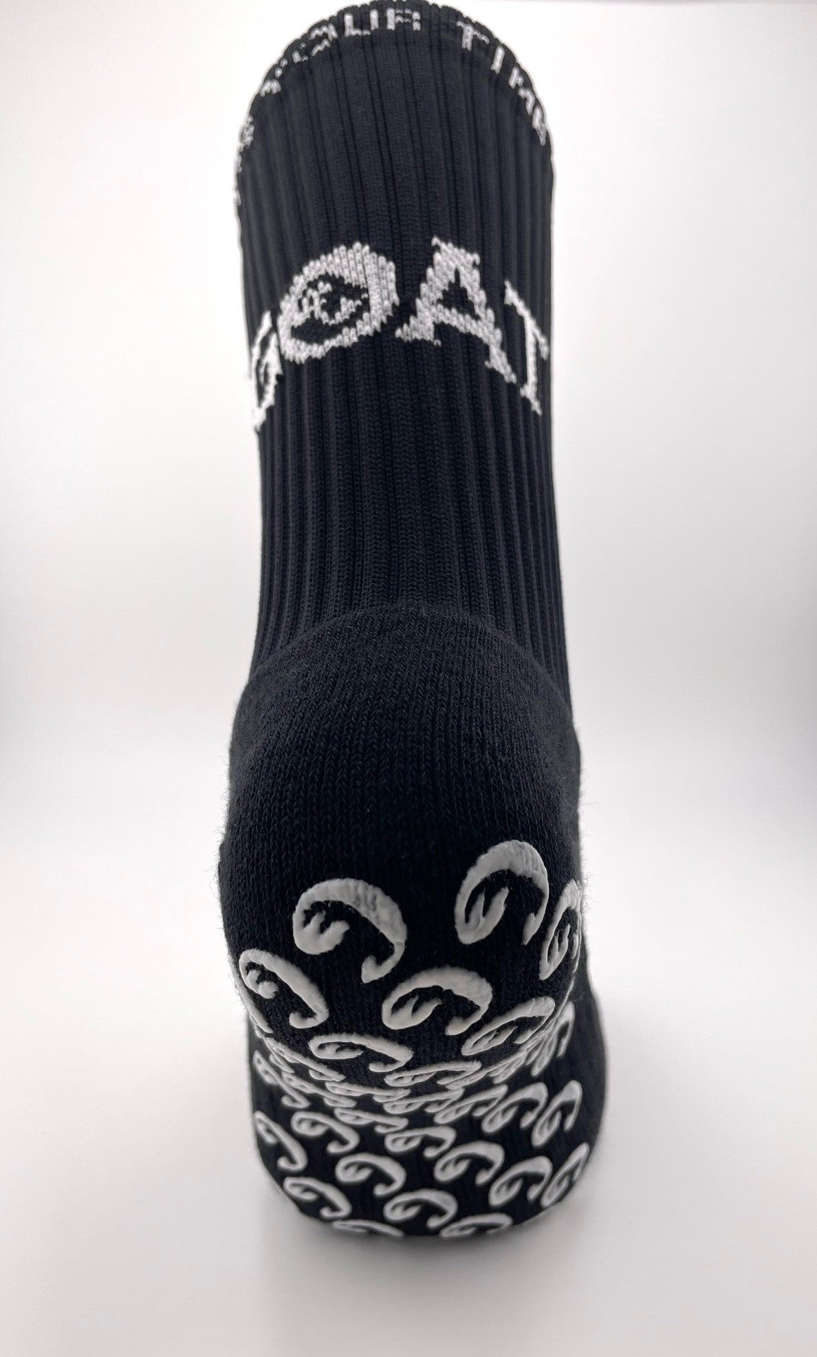 GOAT Grips™ – High-performance Grip Socks