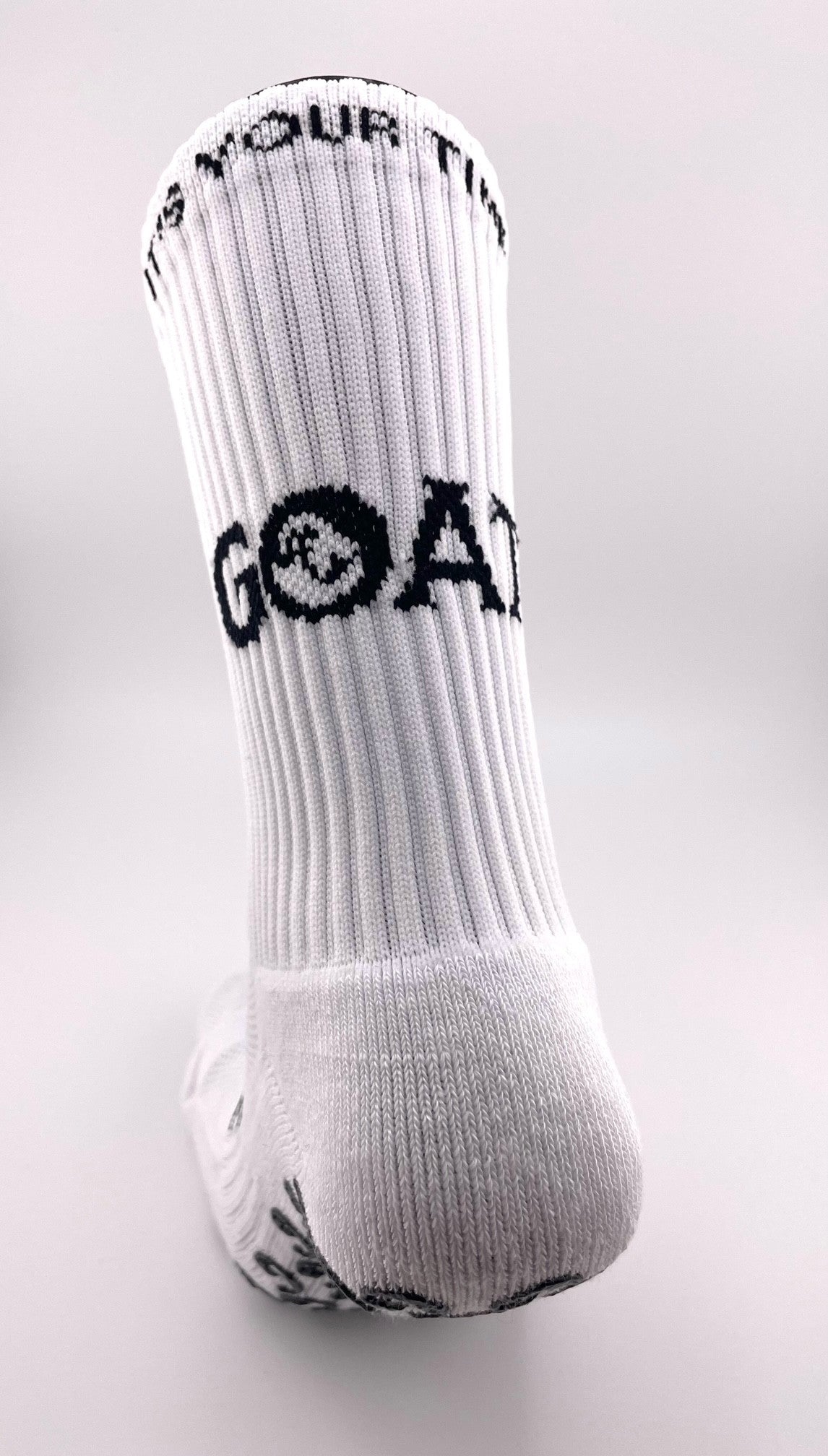 GOAT Grips™ – High-performance Grip Socks